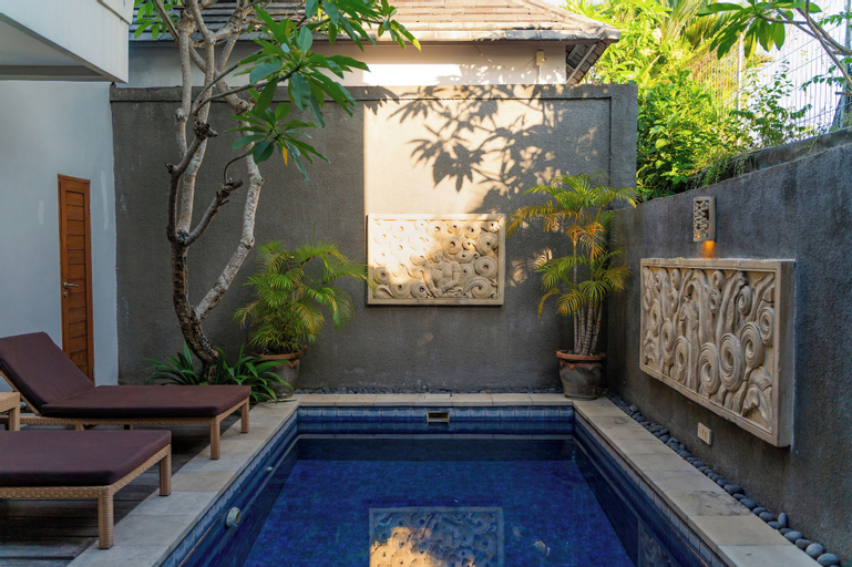 Swimming Pool 12