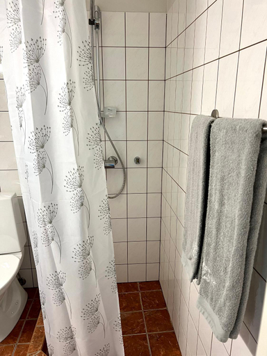 Bathroom 17