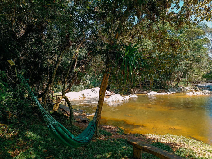 Others 3, Suite com cachoeira no quintal, Antônio Carlos