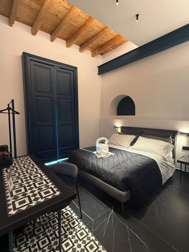 Bedroom 3, Volta 70, Napoli