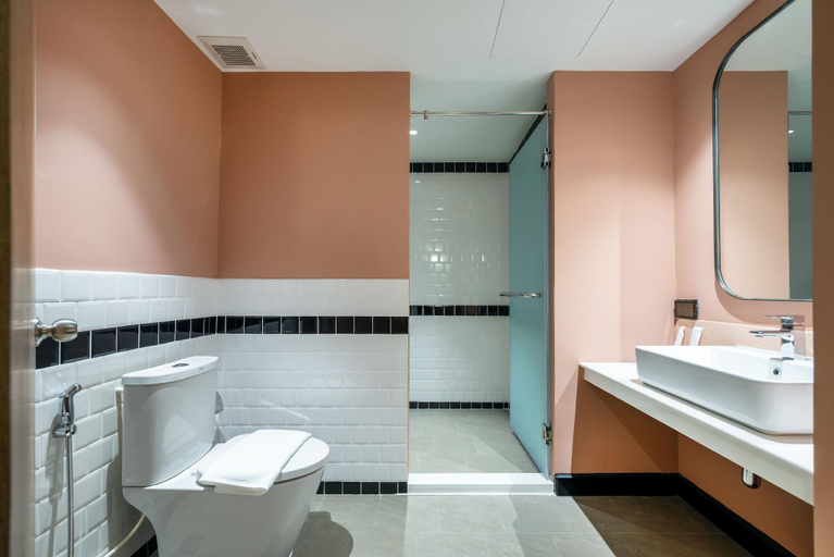 Bathroom 22