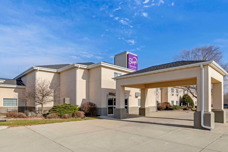 Exterior & Views 2, Sleep Inn & Suites Charles City Area, Floyd