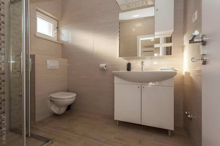 Shower 5, Amazing Villa Grande with swimming pool, Sveti Filip i Jakov