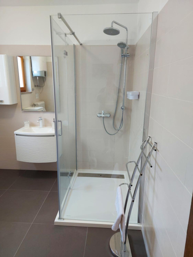 Bathroom 2, Apartment Spomax, Pag