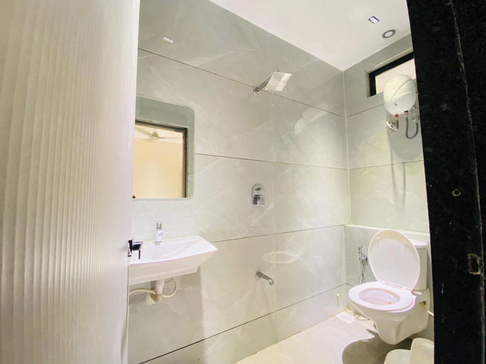 Bathroom 5, Hotel RV Residency, Ahmadabad