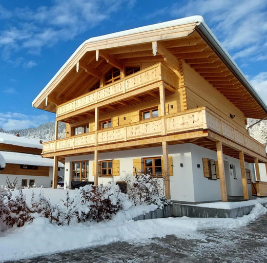 Others 3, Chalet Viol, Traunstein