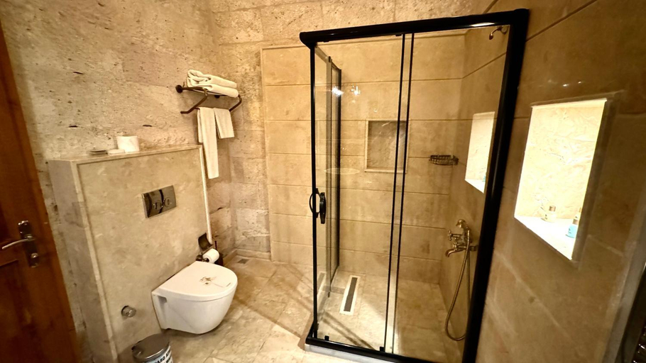 Bathroom 3, Caldera Cave Hotel, Nevşehir