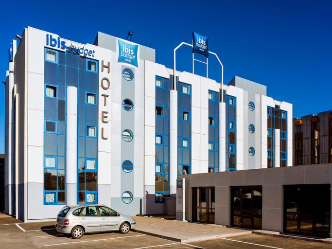 Exterior & Views 2, ibis budget Grigny Centre, Essonne