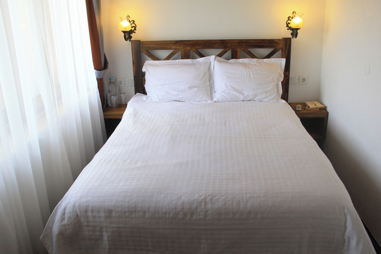 Bedroom 2, Erguvanlı Ev, Ayvacık