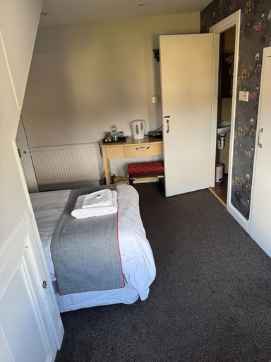 Bedroom 2, Hillside Hotel & Restaurant, Angus