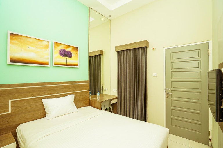 Bedroom 24