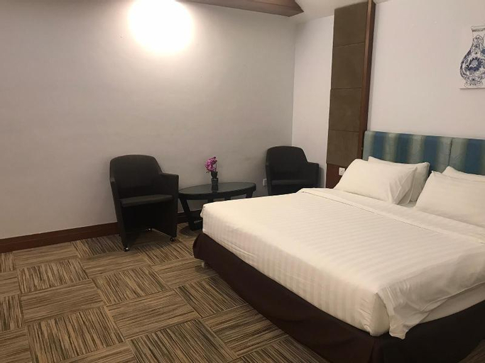 Bedroom 8