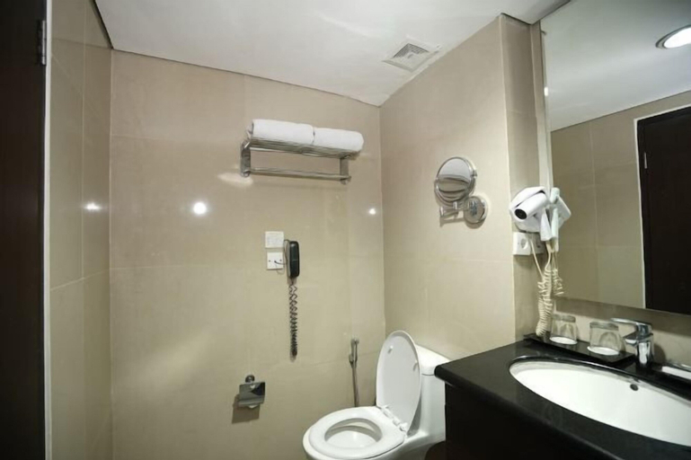 Bathroom 11