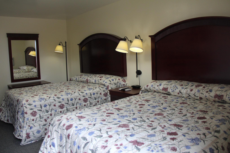 Bedroom 4, Pleasant Hill Motel, New Castle
