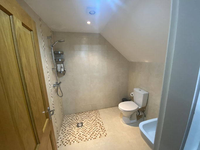 Bathroom 4, Rostrevor Valley Hometel, Newry, Mourne and Down