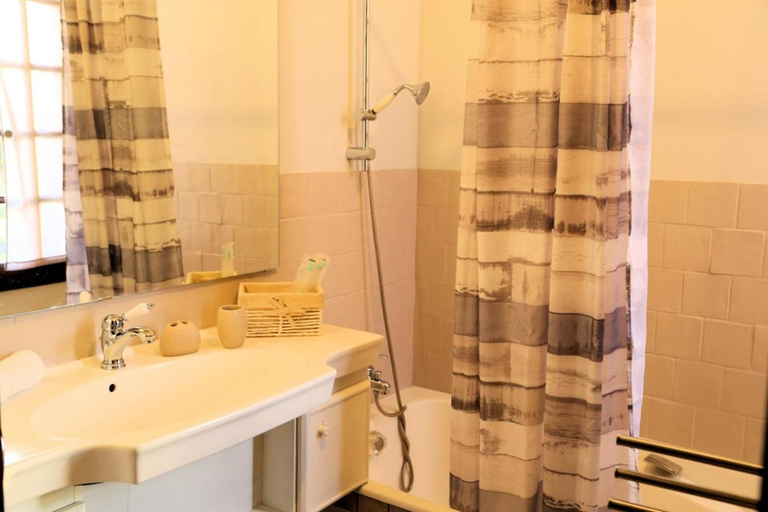 Bathroom 15
