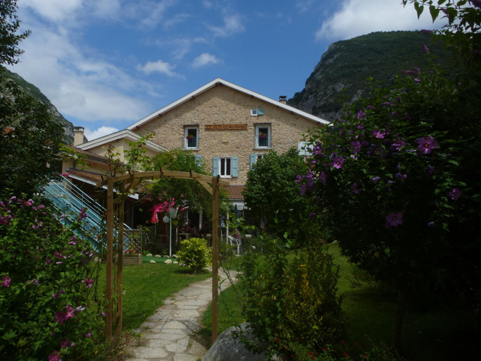 Exterior & Views 1, La petite auberge de niaux, Ariège