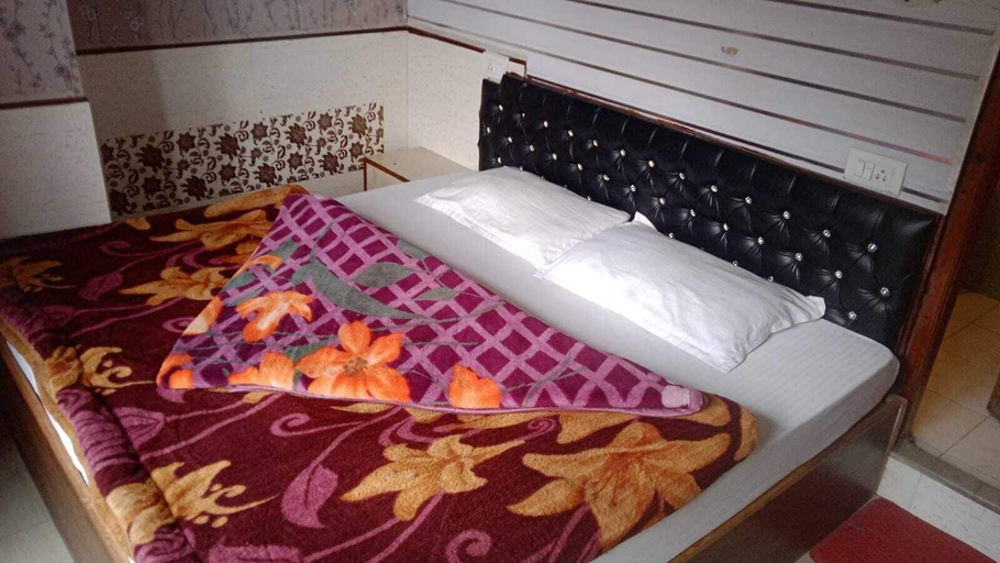 Bedroom 5, Hotel Harbans Shimla, Shimla