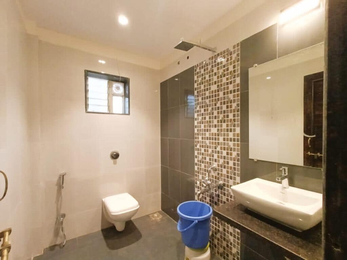 Bathroom, Omkar Villa, Satara