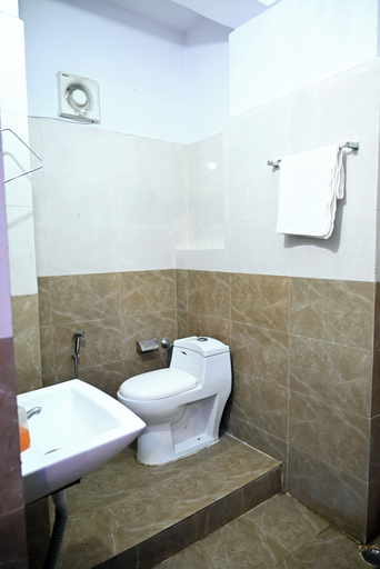 Bathroom, Moon Palace, Lucknow