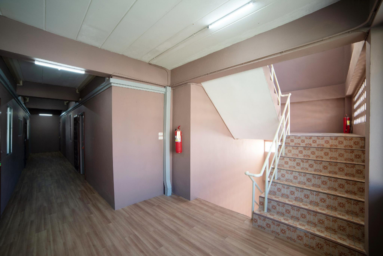 Others 5, Sukhum Sukhumvit-Onnut Guest House, Phra Khanong