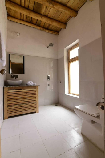 Bathroom, Shangrila Resort Nubra, Leh
