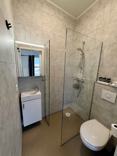 Bathroom 3, Kambur cottages, Snæfellsbær