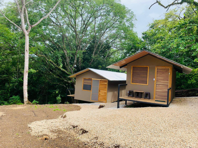 Others 4, Cabanas del Bosque, Nandayure