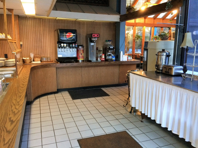 Food & Drinks 4, Sidney James Mountain Lodge, Sevier