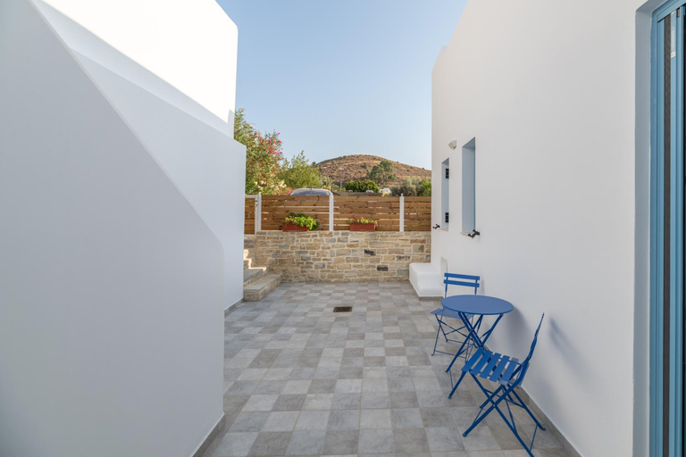 Others 3, Tanyas Cozy House, Faistos