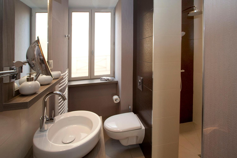 Bathroom 7