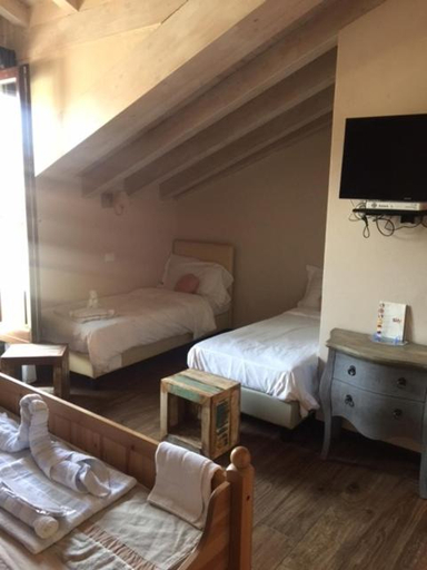Bedroom 2, Casa Rosa, Milano