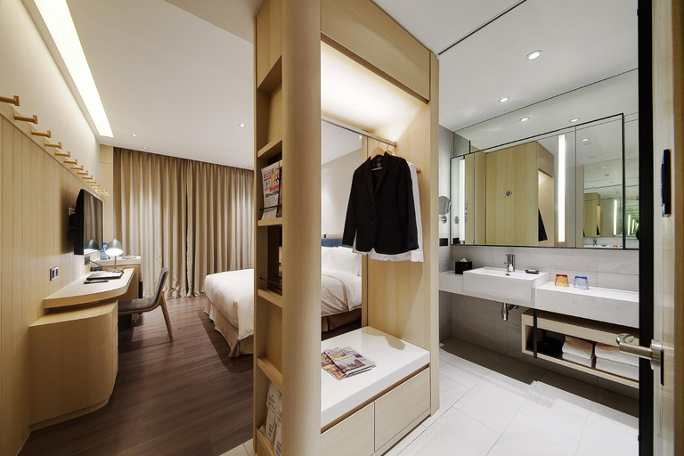 Bathroom 8