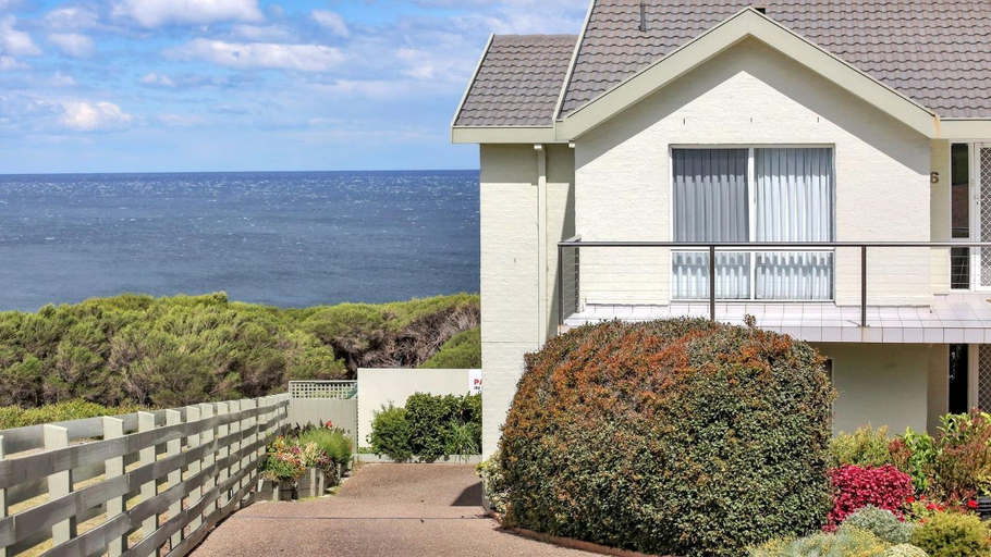 Others 3, Unit 3 18 Surf Circle Tura Beach, Bega Valley