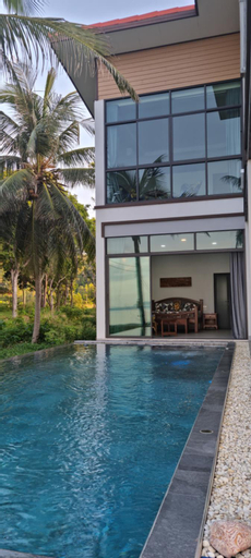Swimming Pool 30