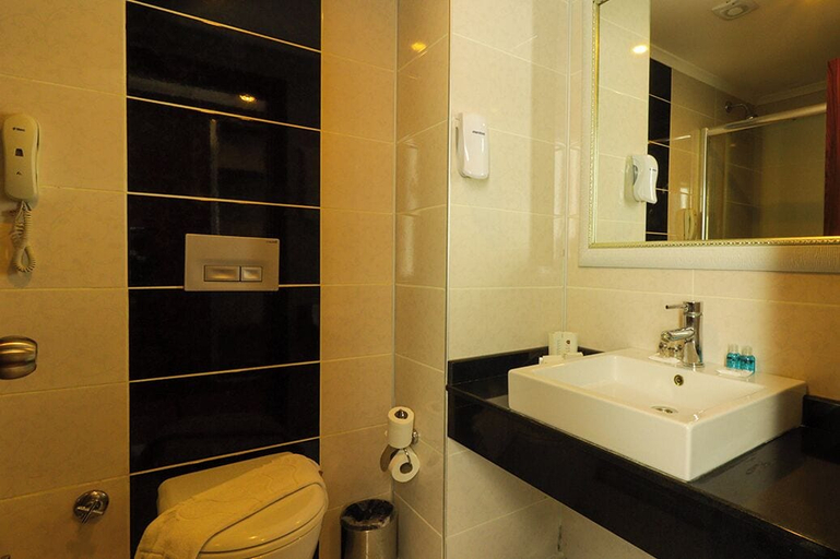 Bathroom 5, Throne Beach Resort & Spa, Manavgat