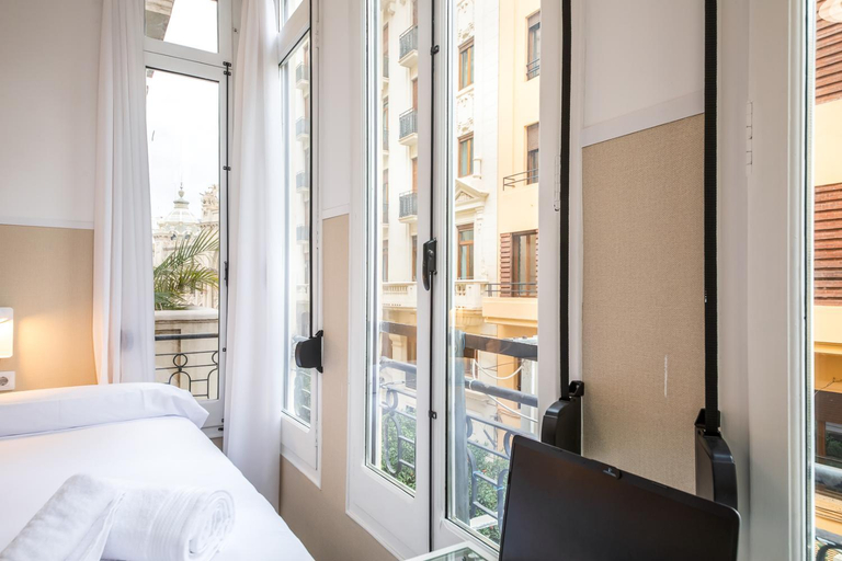 Bedroom 3, Pension Alicante, Valencia
