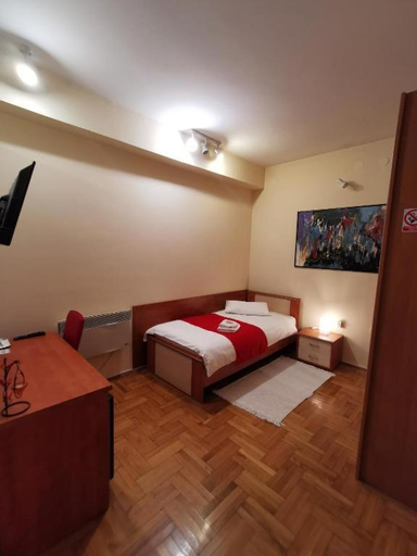 Others 4, Prenociste Villa Ivanic, Osijek