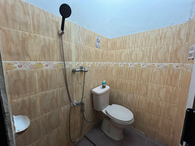 Bathroom 8