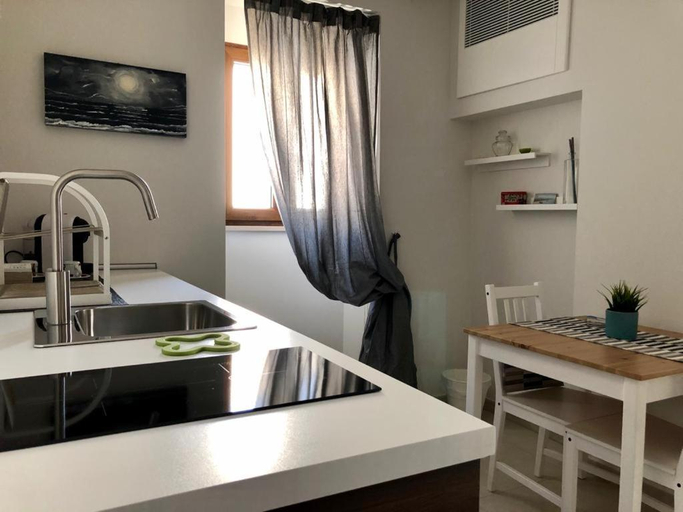 Others 4, B&B Al Gravattone, Potenza