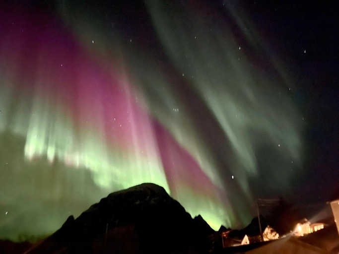 Others 3, Lofoten Aurora Seafront Penthouse 罗弗敦极光海滨顶层豪华公寓, Moskenes
