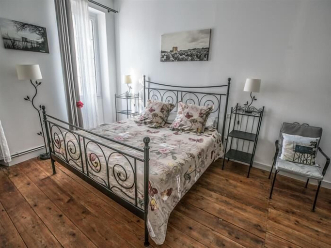 Bedroom 2, Le Médoc de Clémence, Gironde
