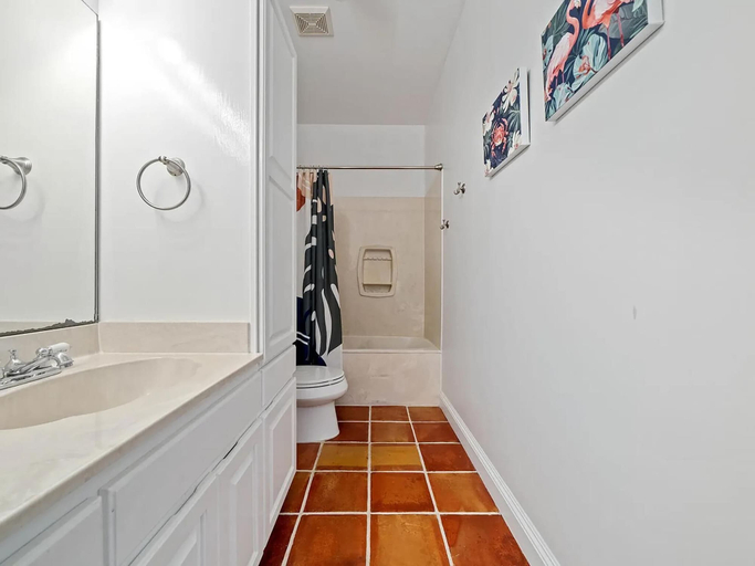 Bathroom 1, Beachwood Bliss, Okaloosa