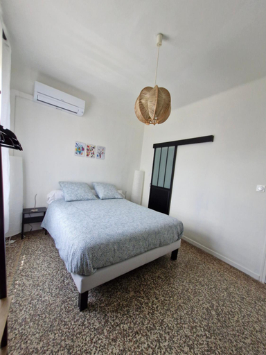 Others 5, Chambre Sommieres, Gard