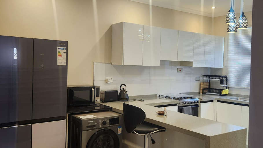 Others 4, Chez Gabrielle, Kafue