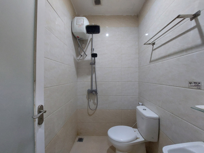 Bathroom 11