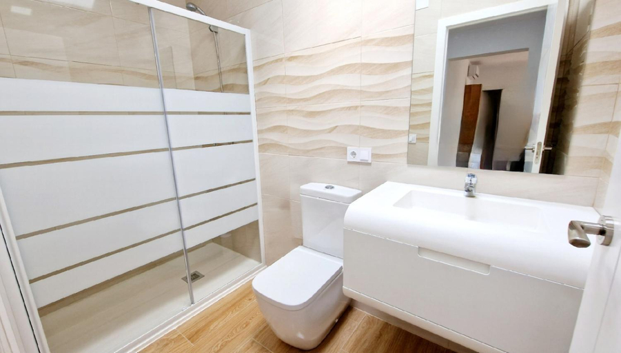 Bathroom, Villa Candari, Cádiz
