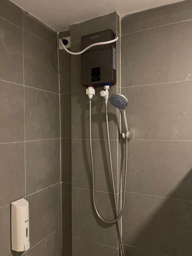 Bathroom 4