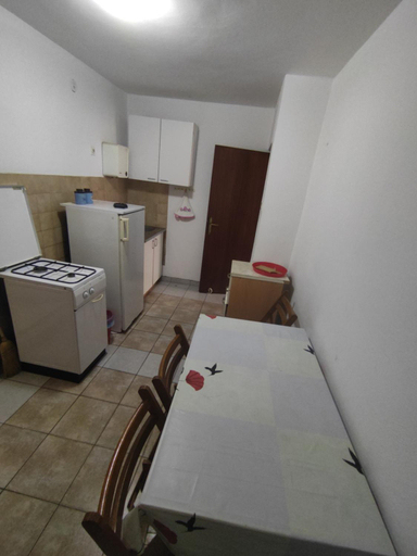 Others 3, Apartmani Gina