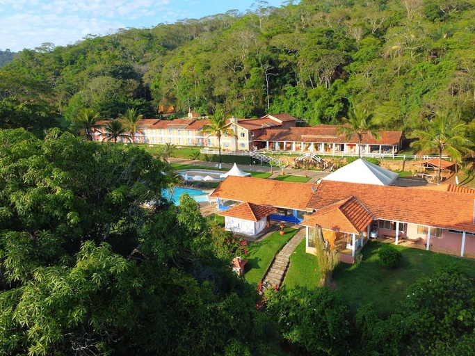 Others, Hotel de Cavaru, Vassouras